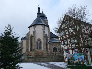 Diözesale Aussendung der Sternsinger des Bistums Fulda in St. Crescentius (Foto: Karl-Franz Thiede)